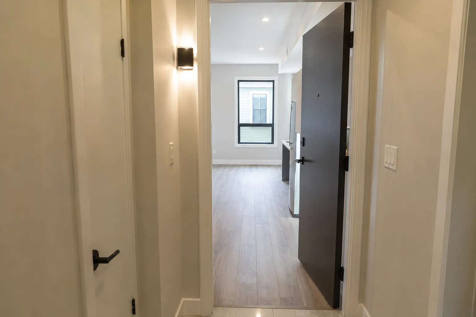 What triplex construction includes